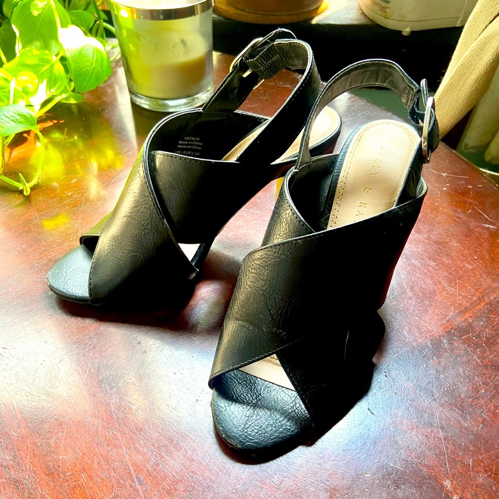 Kelly & Katie black heeled sandals 6